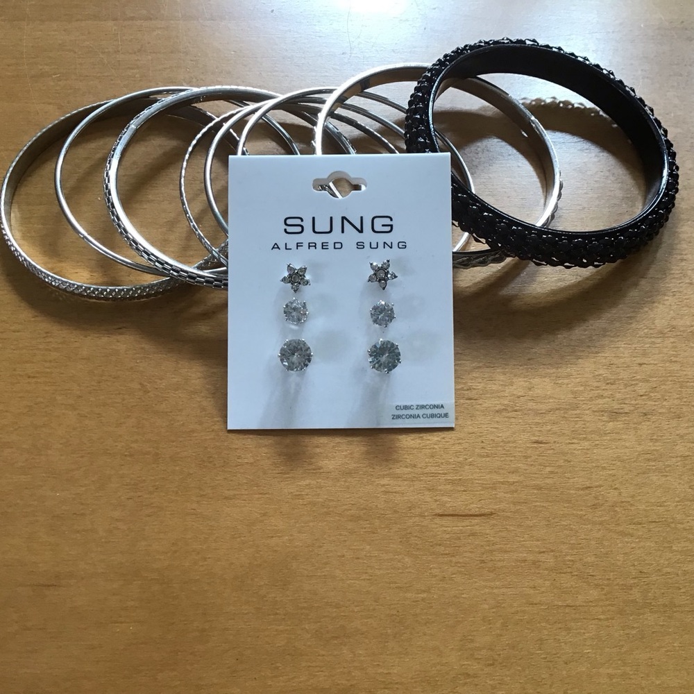 ❗️SOLD❗️Cubic Zirconia Earrings & Bangles Bundle - Picture 1 of 5